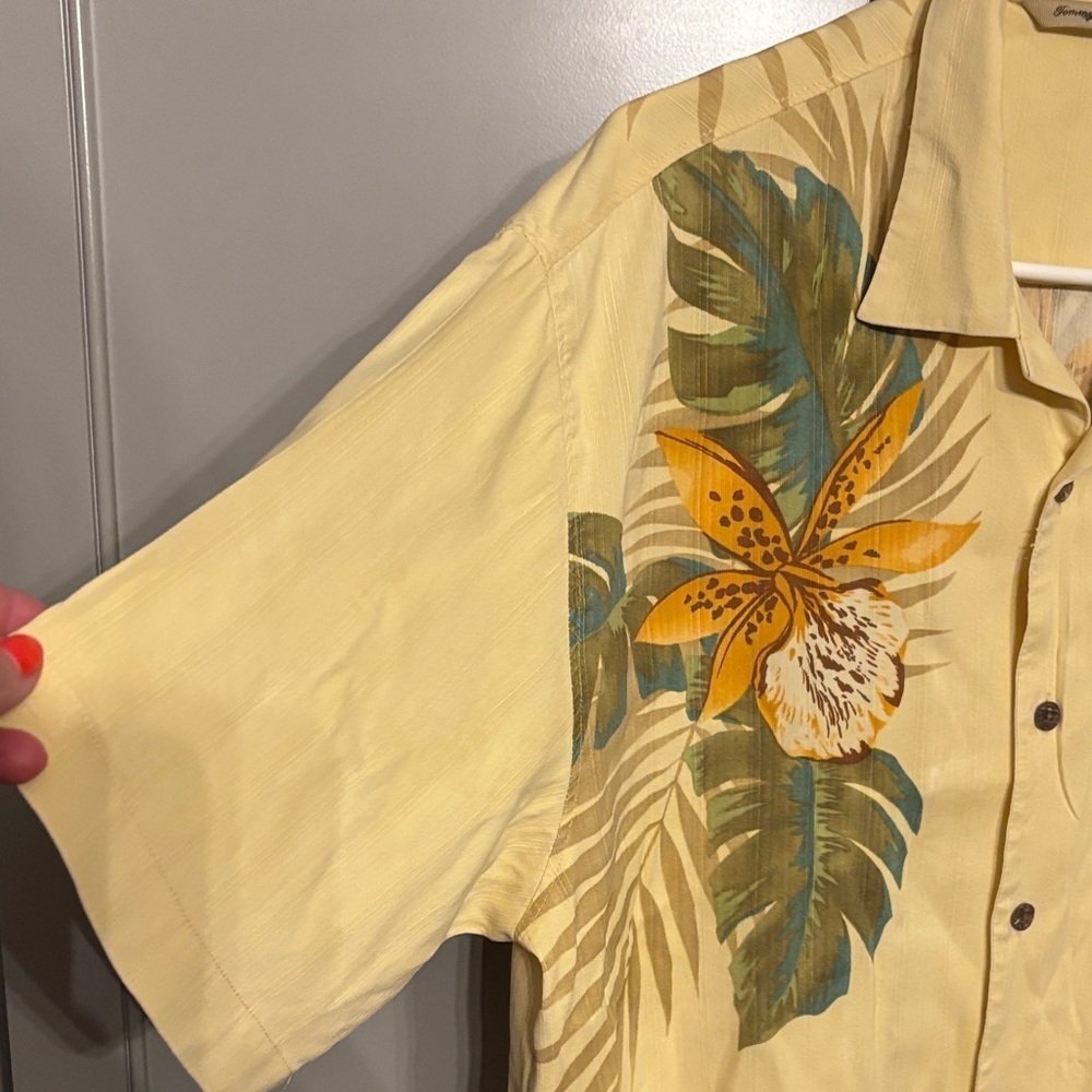 Tommy bahama Tropical yellow 100% silk Short Sleeve Shirt M - Picture 2 of 7